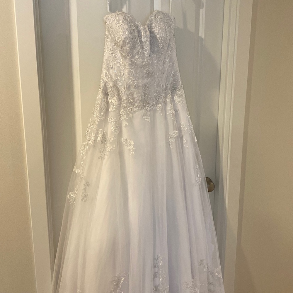 Wedding dress